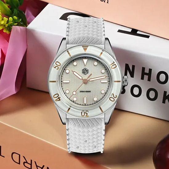 San Martin Women Quartz Watch  - Guilloché Dial Watch recension och pris