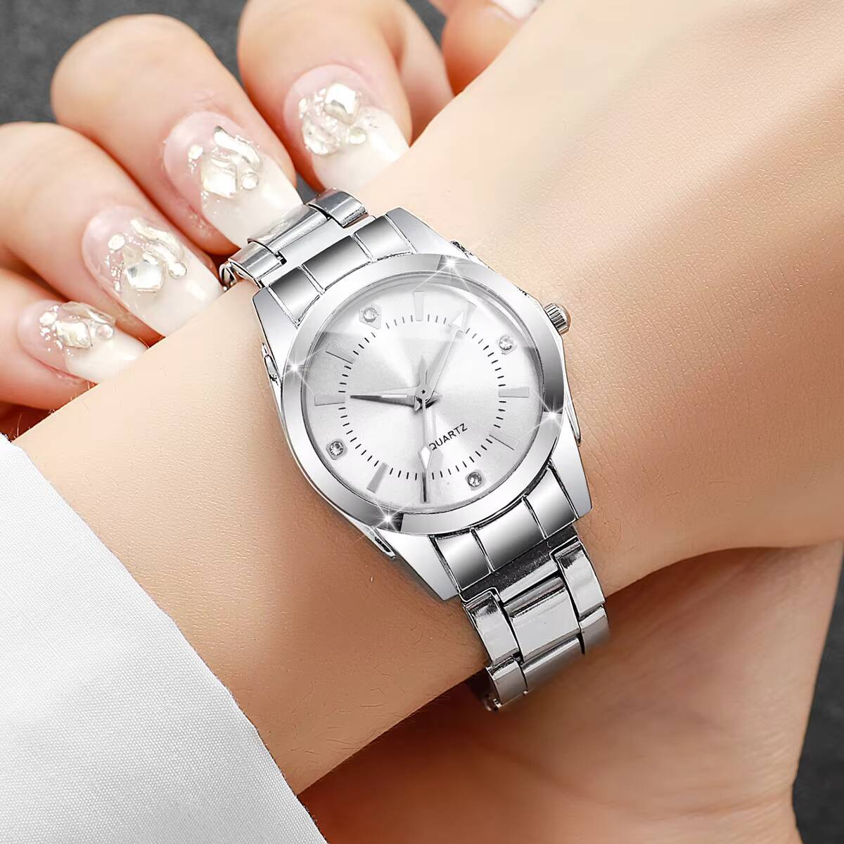 Luxury Rhinestone Women Watche - Luxury Watch Travel Case recension och pris