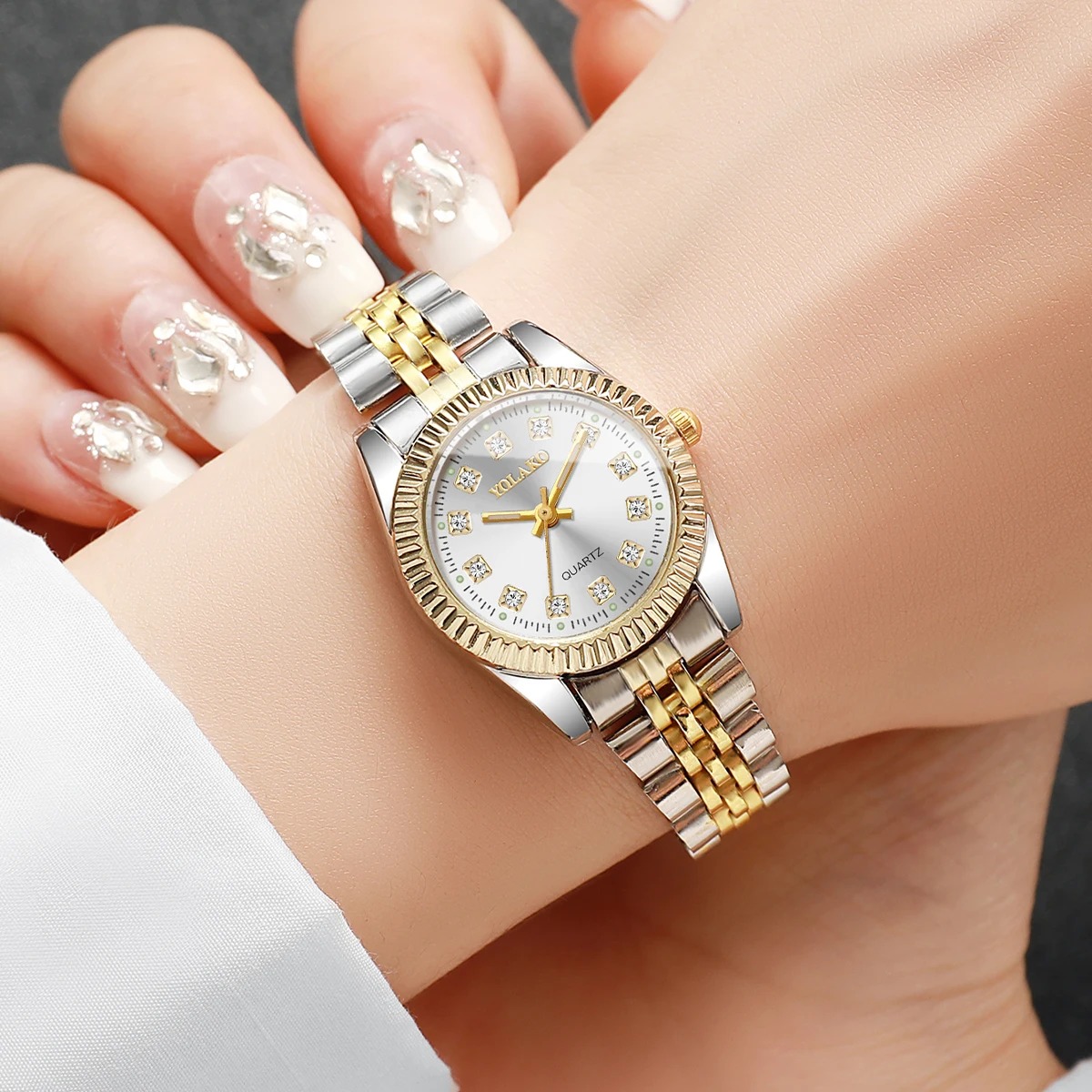 Fashion Rhinestone Women Quart - Luxury Watch Travel Case recension och pris